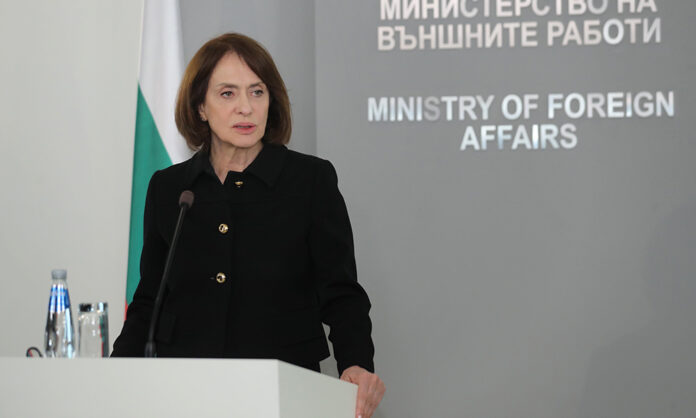 Нейнски проведе серия от разговори с външни министри от Близкия изток