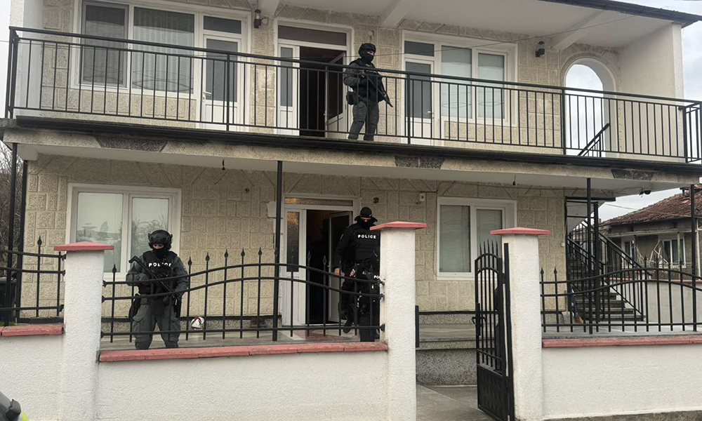 40 задържани при мащабната полицейска операция във Варненско 40 задържани при мащабната полицейска операция във Варненско - Инфомрежа