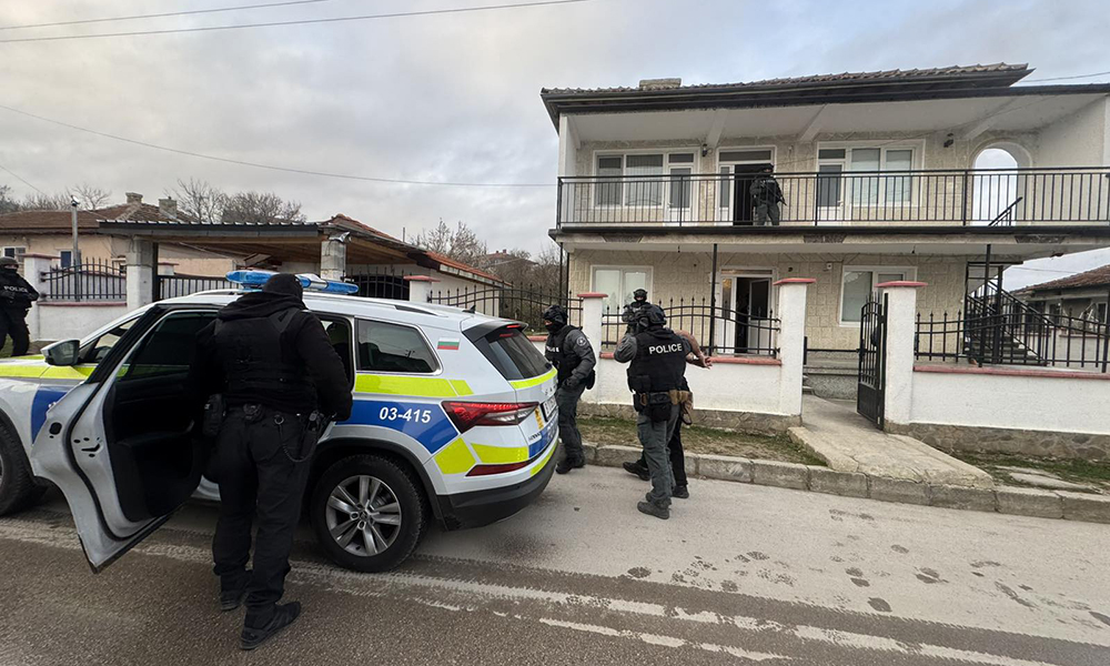 40 задържани при мащабната полицейска операция във Варненско 40 задържани при мащабната полицейска операция във Варненско - Инфомрежа