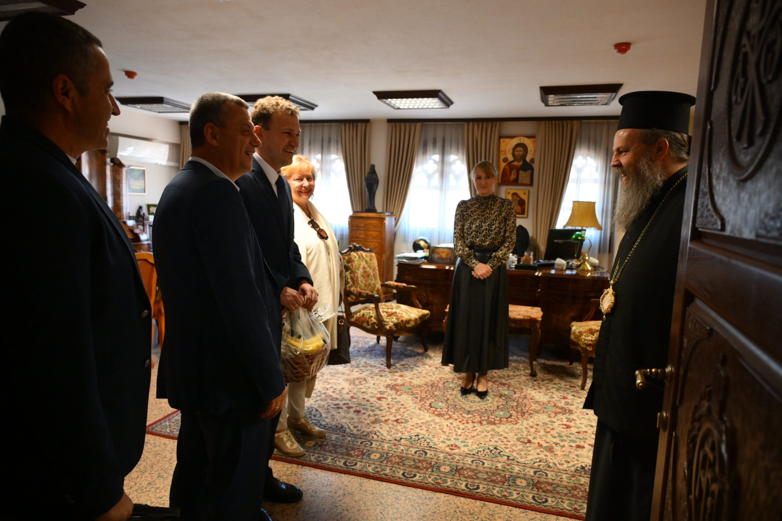 Представители на „Прогресивна България“ бяха приети от Митрополит Серафим на среща в Гоце Делчев Представители на „Прогресивна България“ бяха приети от Митрополит Серафим на среща в Гоце Делчев - Инфомрежа
