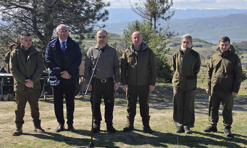 Нов живот за изгорялата гора над Илинденци: Залесиха 3000 фиданки, наградиха доброволци - Инфомрежа