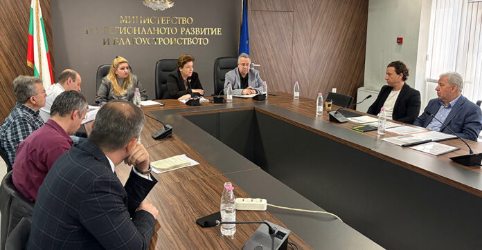 Асансьорите влизат в програмата за саниране