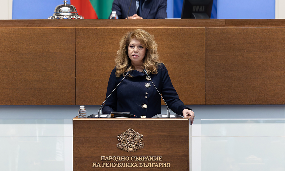 Йотова пред 52 НС: Българинът не понася лъжата, съдбата обича смелите Йотова пред 52 НС: Българинът не понася лъжата, съдбата обича смелите - Инфомрежа