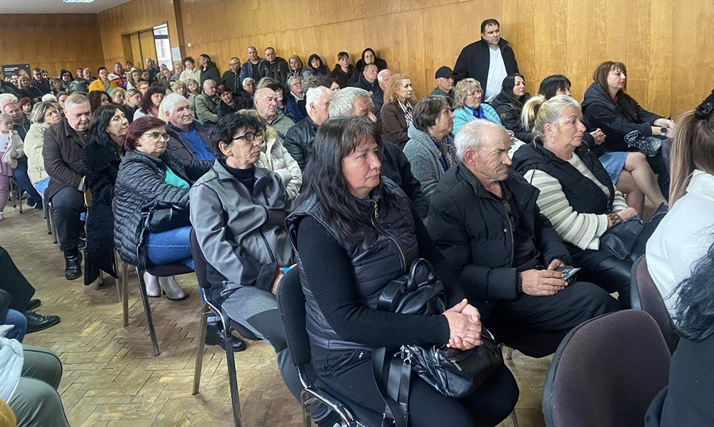 Мощна подкрепа и препълнена зала в Кочериново: „Прогресивна България“ представи силен отбор за 10 МИР – Кюстендил Мощна подкрепа и препълнена зала в Кочериново: „Прогресивна България“ представи силен отбор за 10 МИР – Кюстендил - Инфомрежа