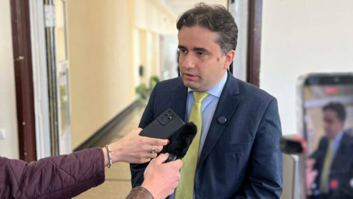 Божидар Божанов: Гласувах за демонтиране на завладяната държава