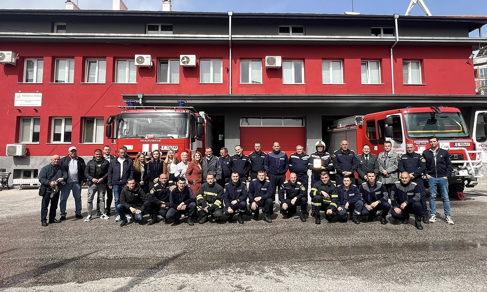 Пожарната в Благоевград изпрати в заслужена почивка гл. инспектор Юлиан Петров - Инфомрежа