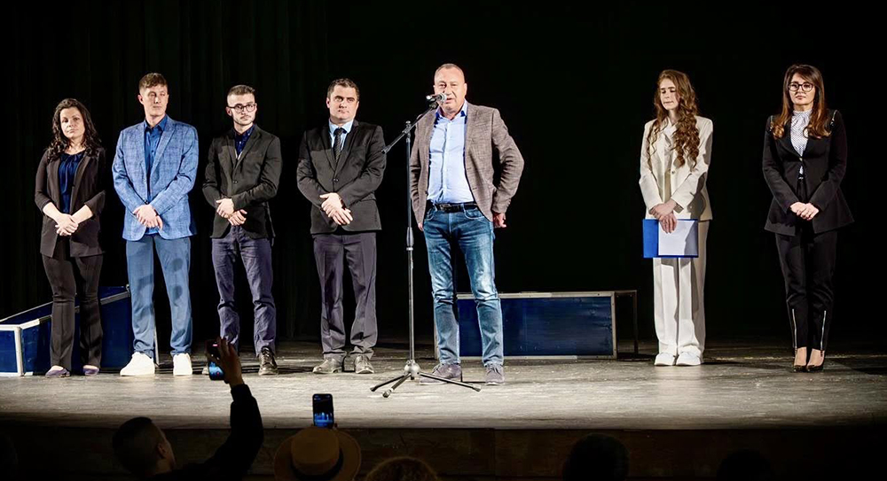 С незабравима театрална вечер в Дупница ГЕРБ – СДС закри предизборната си кампания С незабравима театрална вечер в Дупница ГЕРБ - СДС закри предизборната си кампания - Инфомрежа
