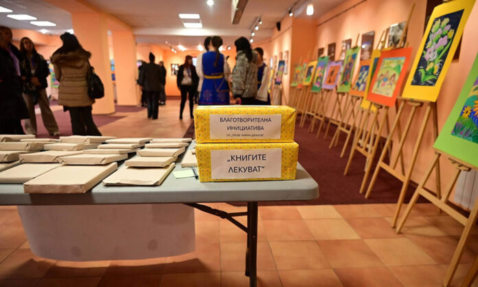 „Книгите лекуват“: Откриват вълшебни кътове за четене в болницата в Кюстендил