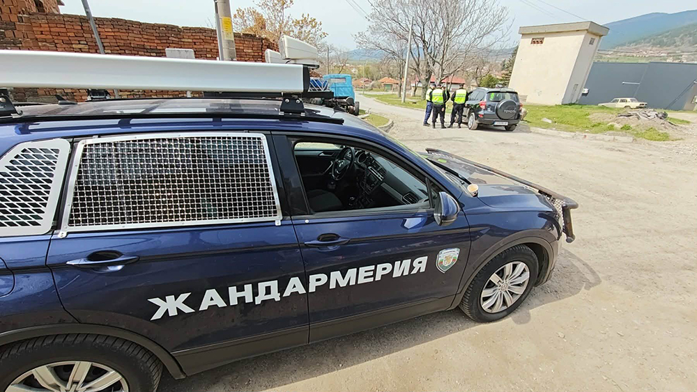 Полиция, жандармерия и НАП удариха схеми за купен вот в Сливенско Полиция, жандармерия и НАП удариха схеми за купен вот в Сливенско - Инфомрежа