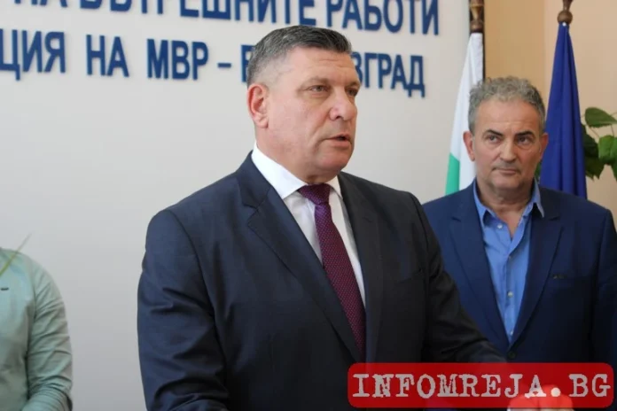 Георги Кандев към полицаите: Колеги, не се прибирайте, излизайте! Към гражданите: Сигнализирайте!