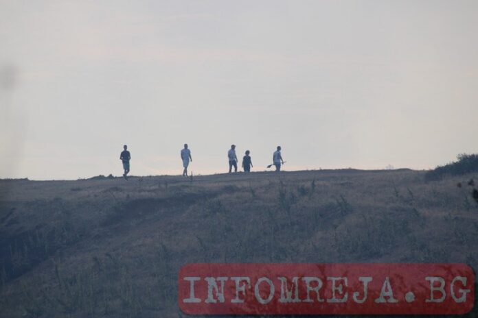 Горски пожар край Симитли! За ден огнеборци и горски овладяха стихията