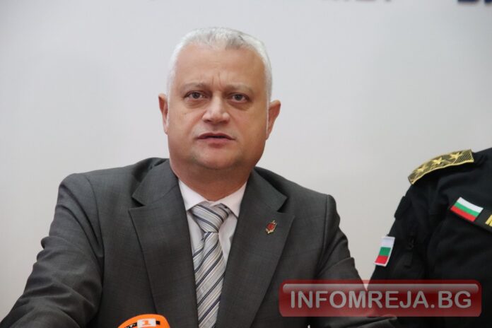 Дечев за Теодора Георгиева: Допуснала е грешка, посещавайки Петьо Еврото