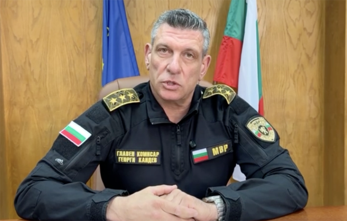 Кандев: Първа присъда за купуване на гласове в Плевен. Мъж, предлагал по 30 € за глас в Коняво, е в ареста за 72 часа