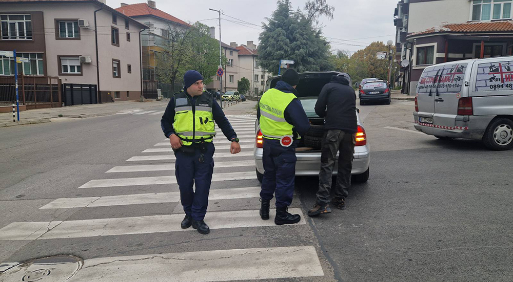 Спецоперация срещу купуването на гласове в Пиринско, ромската махала на Благоевград под полицейска обсада - Инфомрежа