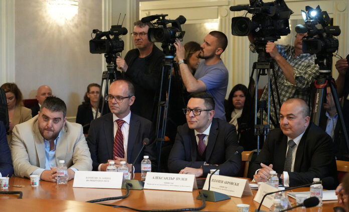 Правителството създава междуведомствено звено за контрол върху цените на храните