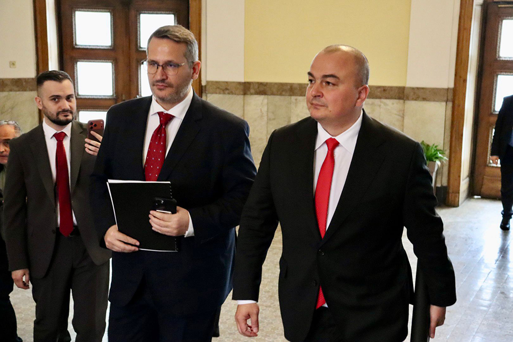 Рокада в МЗХ: Иван Христанов предаде властта на Пламен Абровски Рокада в МЗХ: Иван Христанов предаде властта на Пламен Абровски - Инфомрежа