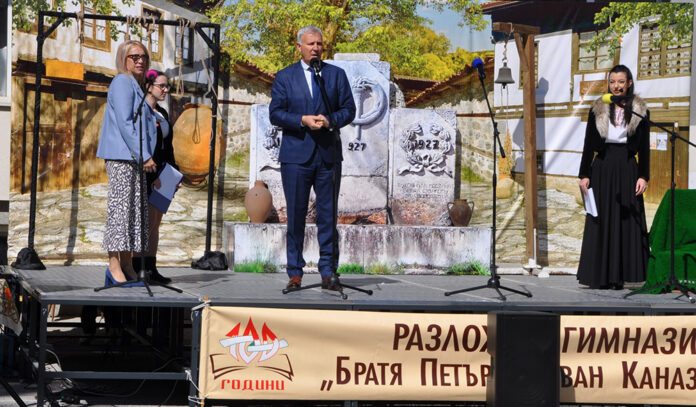 108 години СУ „Братя Каназиреви“ – Разлог: Шестият училищен фестивал събра 200 участници