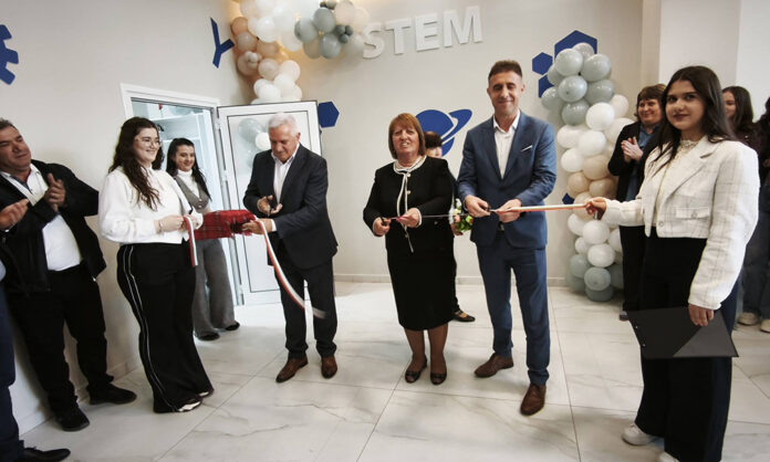 Тържествено откриха новия STEM център в СУ „Св. св. Кирил и Методий“ – Сатовча