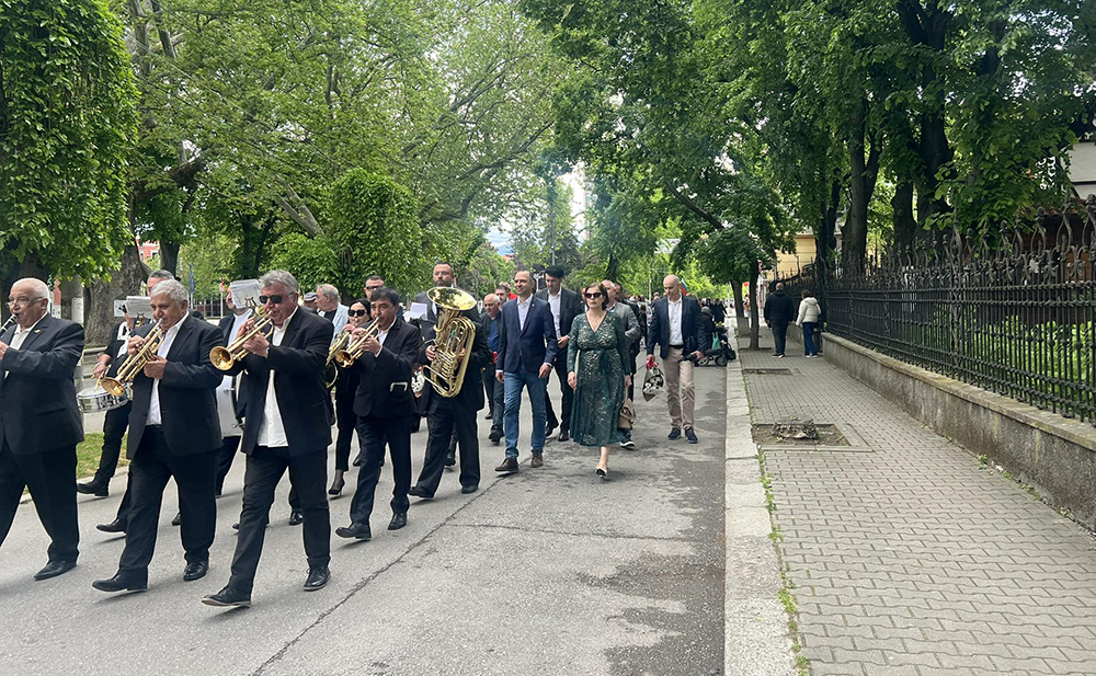 Кюстендил почете Деня на Европа и паметта на загиналите във Втората световна война Кюстендил почете Деня на Европа и паметта на загиналите във Втората световна война - Инфомрежа