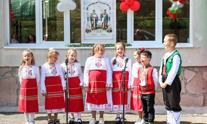 ОУ „Св. св. Кирил и Методий“ в с. Места отбеляза своя патронен празник