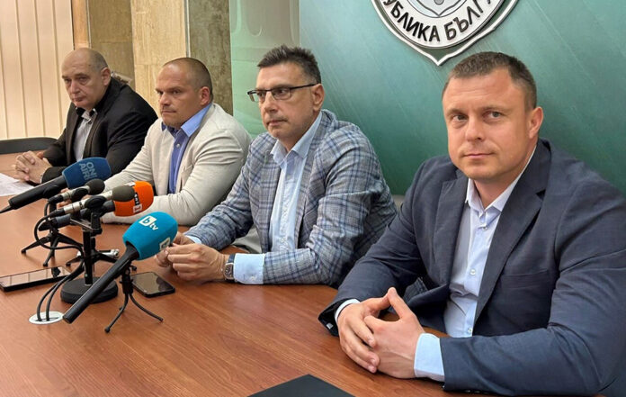 10 кг марихуана, кокаин и синтетика за над 200 000 евро са открити в наркодепото в Бургас