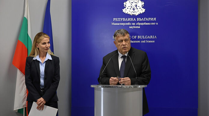 Без промяна във формата: МОН представи организацията за матурите през май