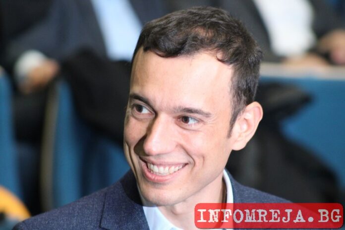 Кметът на София обясни защо е уволнил директора на „Гробищни паркове“