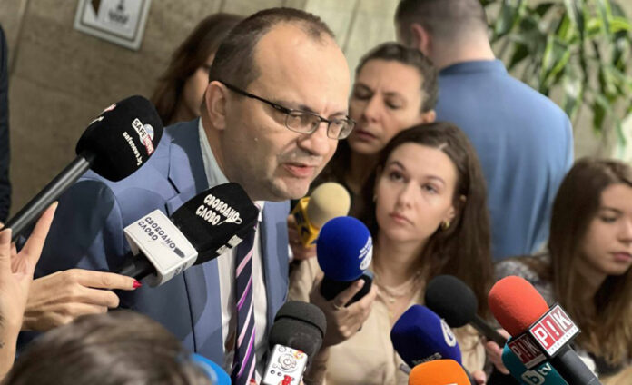 Мартин Димитров: Асен Василев собственоръчно раздели ПП и ДБ