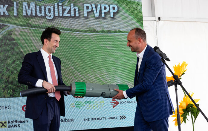 Соларс Енерджи и 360 Energy откриха нов хибриден ВЕИ парк край гр. Мъглиж