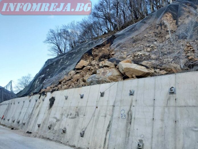 Регионалният министър на АМ „Струма“: Заподозря схема, заради която свлачище е разчиствано на документи