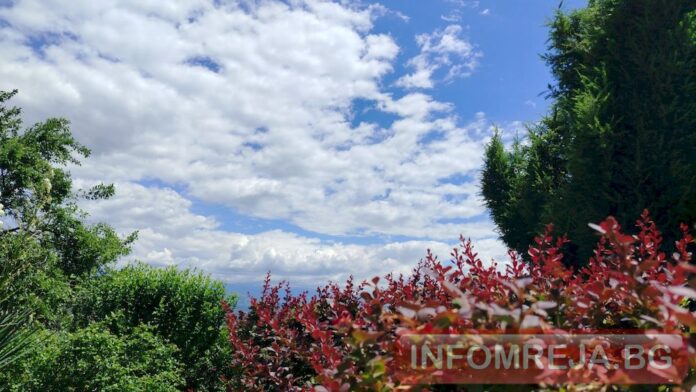 До 33° днес, гръмотевични бури в планините и Източна България