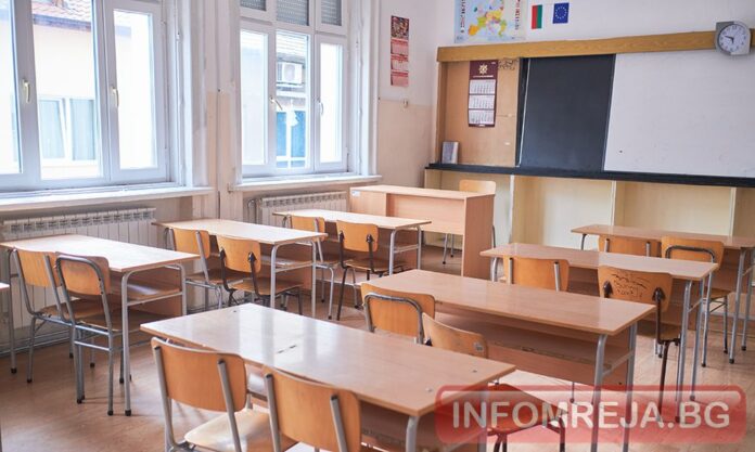 НВО 2026: Учениците запазват нивото по БЕЛ, но ги затрудняват задачите със свободен отговор по математика