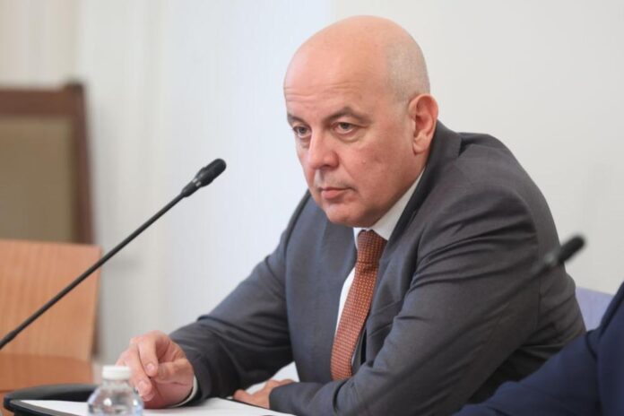 Правителството предлага Антоан Гечев да оглави ДАР
