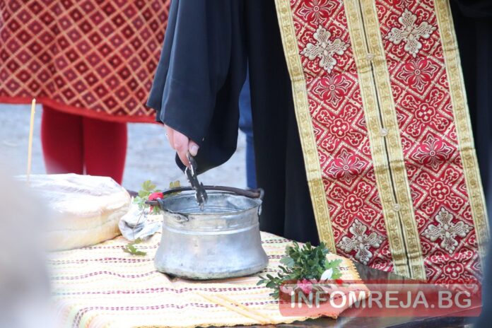 Българската православна църква отбелязва Петровден