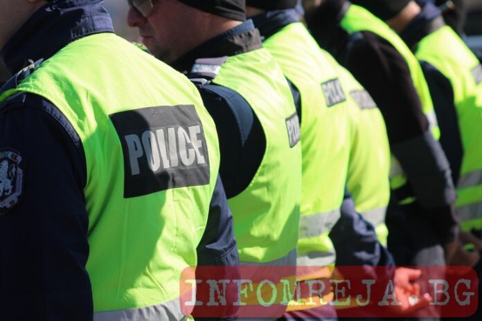 Задържаха пиян шофьор на камион при Кулата, още двама негови „колеги“ са заключени