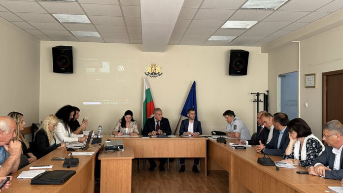 54 тежки ПТП и 6 жертви от началото на годината в Пиринско, кметове и институции обсъдиха мерки за безопасност