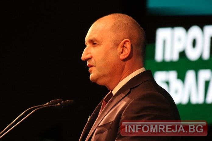 Радев заминава за Гданск за конференция за възстановяването на Украйна