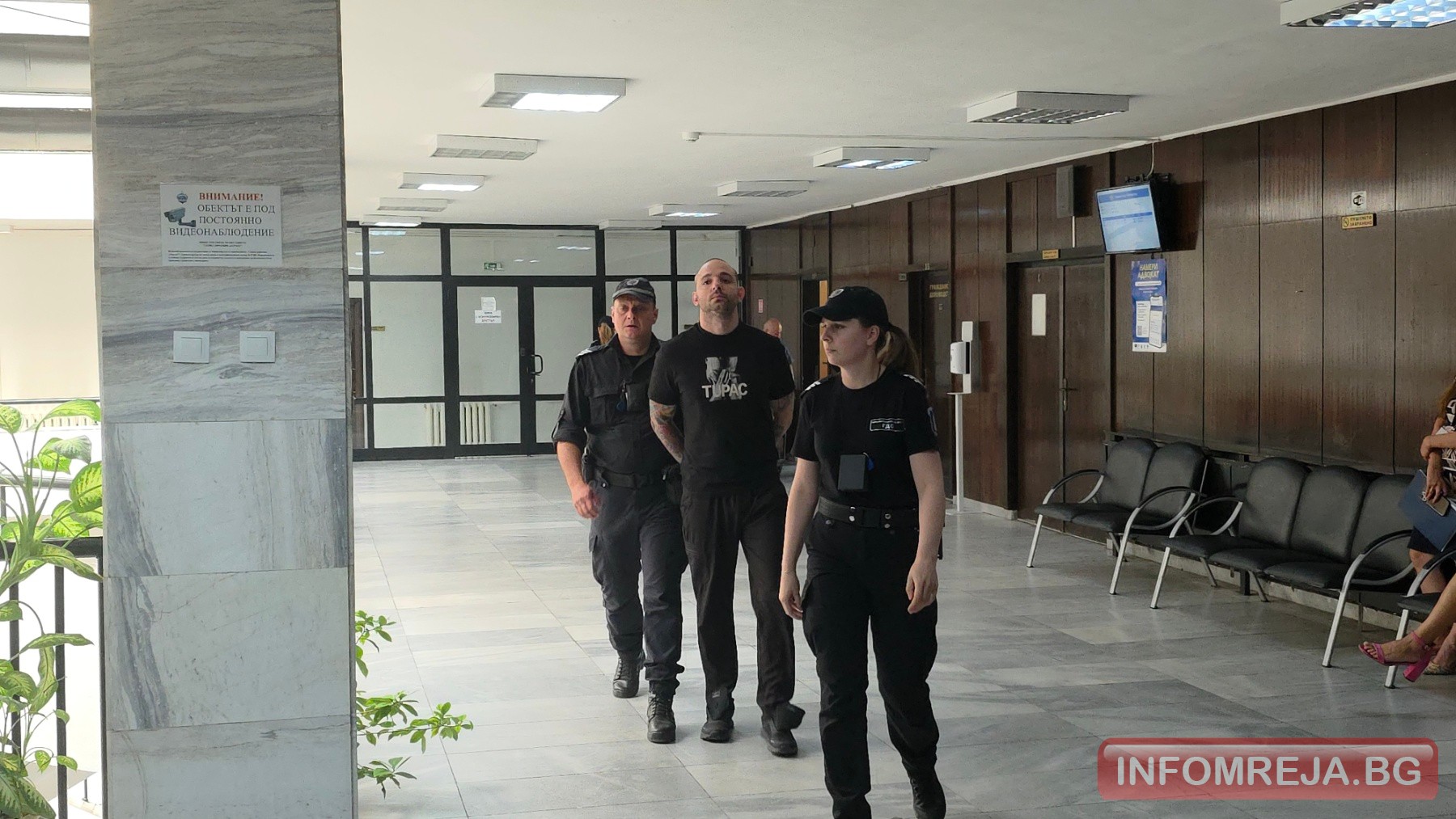 Мъжът, задигнал кола от Банско, е закопчан отново Мъжът, задигнал кола от Банско, е закопчан отново - Инфомрежа