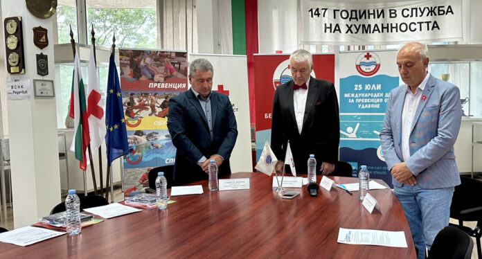 БЧК отчита трайно намаляване на водния травматизъм у нас: 2400 спасени и под 100 удавяния годишно