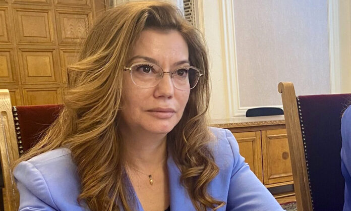 Рокада! Иванка Динева отново поема Медицинския надзор
