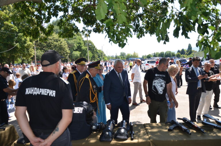 145 години българска жандармерия: Демерджиев благодари на служителите, призова ги да пазят честта на униформата
