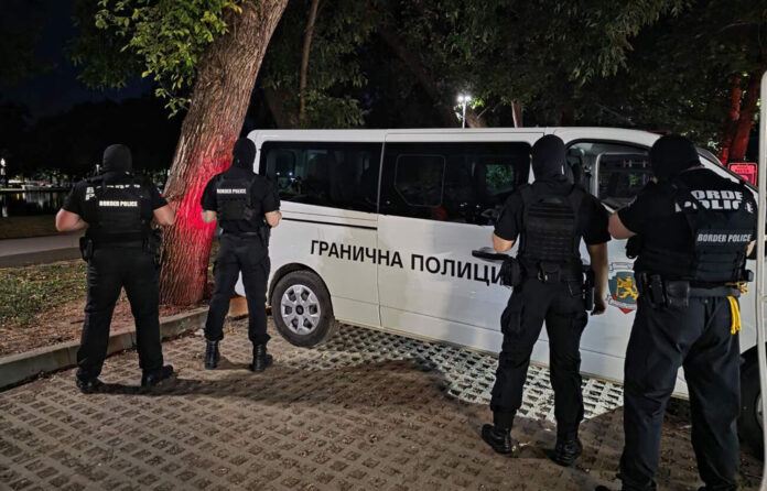 Гранична полиция разкри организирана група за рент-а-кар измами: 15 обсебени автомобила за 900 000 евро