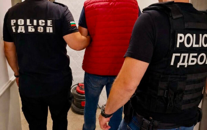 ГДБОП разби две престъпни групи за кокаин във Варна, 7 души са в ареста