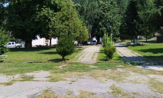 Община Петрич стартира реконструкция на централния парк в село Беласица