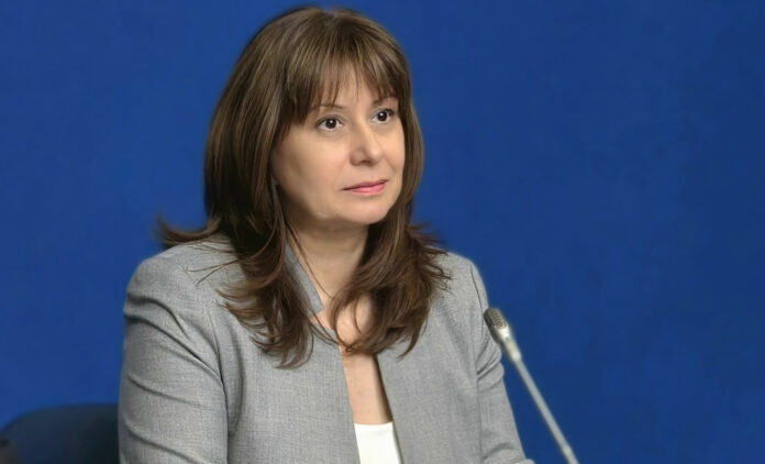 Делчева предупреди за риск от влошаване на социалната защита в бюджета за 2026 г.