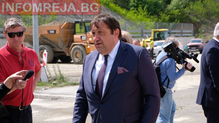 Шишков пита как е изчезнал асфалтът от пътищата ни