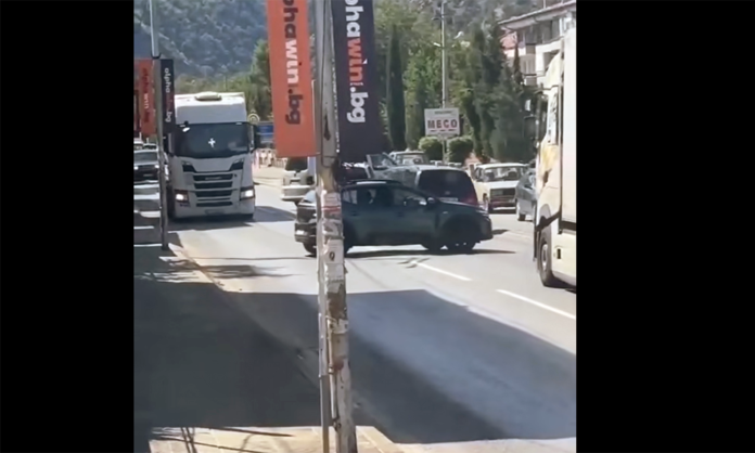 Махнаха знаците в Кресна, а глобите?! АПИ сгрешила имена на улици в уведомлението