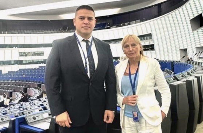Елена Йончева и Танер Кабилов се присъединиха към групата на Европейските консерватори и реформисти
