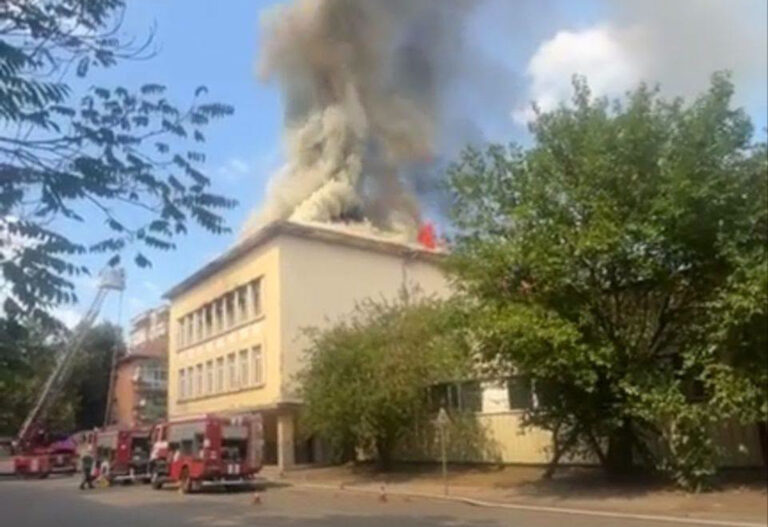 Прокуратурата в Монтана разследва палеж на сграда с големи щети