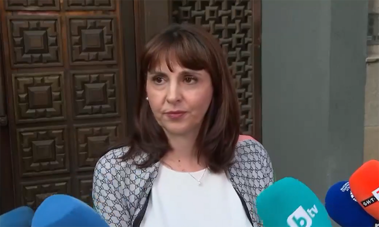 Министър Ефремова: Механизмът за минималната заплата е почти финализиран